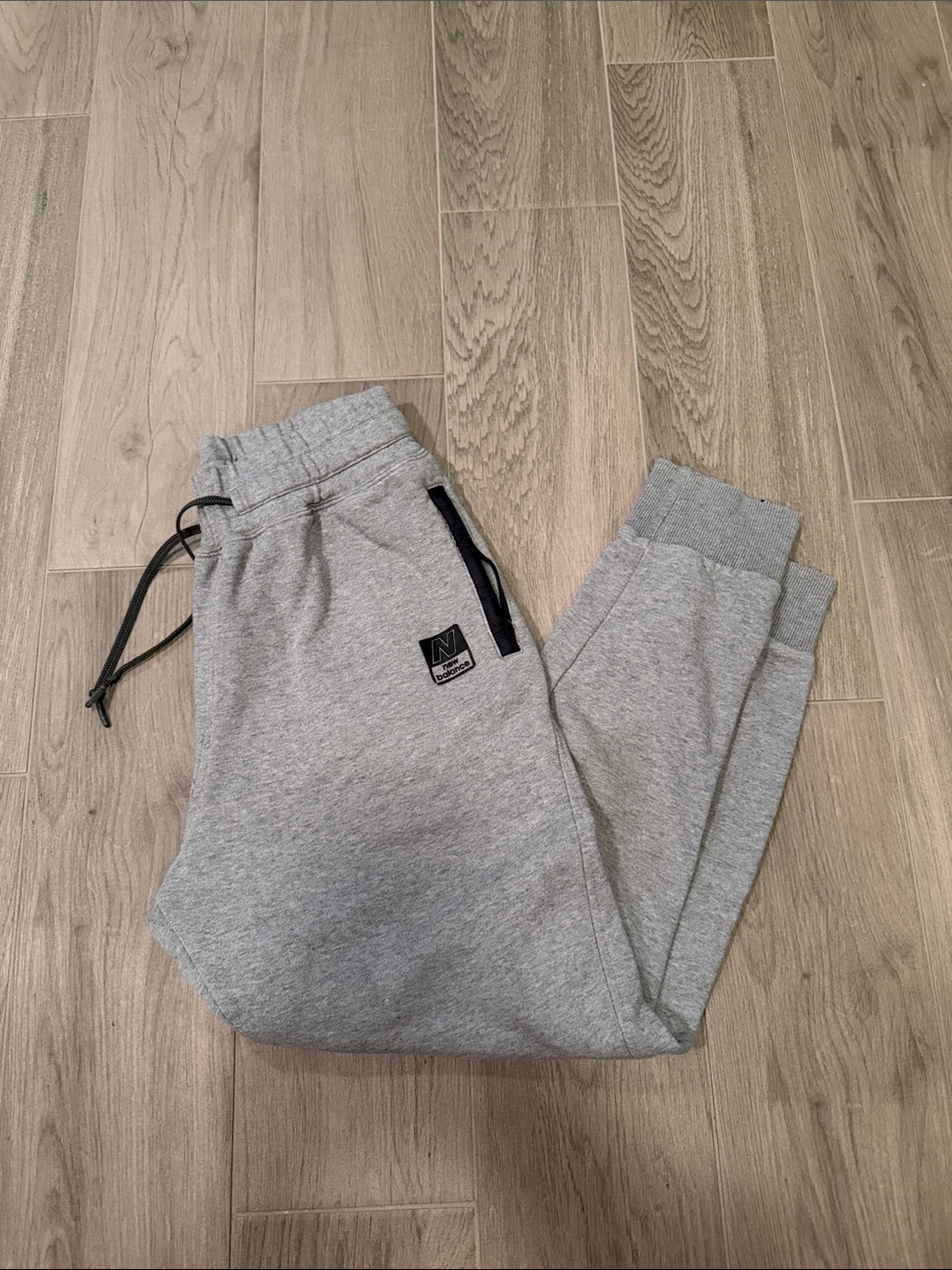 New Balance Men’s Light Gray Jogger Pants Size M